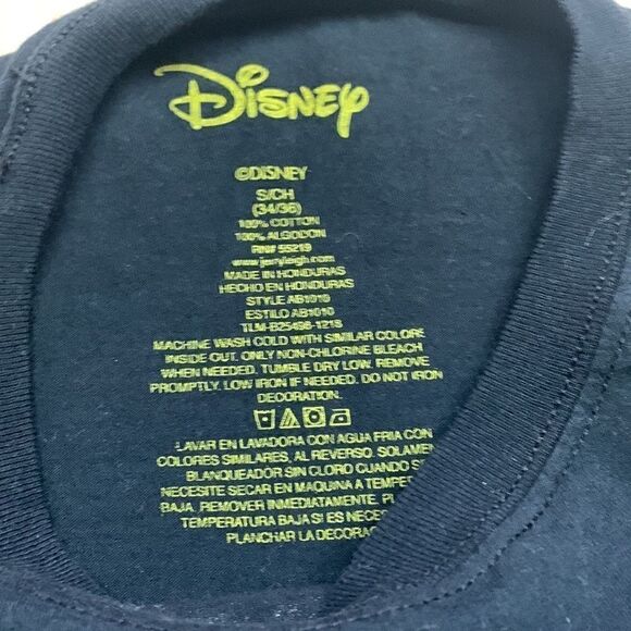 🔥5/20🔥 Disney 2019 Micky T Shirt Sz S - Picture 3 of 6